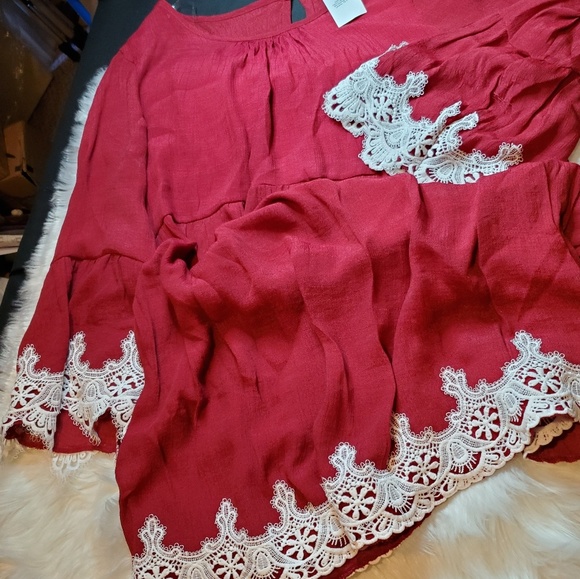 Cal Style Tops - Maroon Crochet Trim Tunic